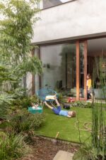 Gazon sintetic verde decorativ Mystique, înălțime fir 47 mm 6