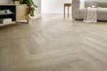 SPC Click Amaron Herringbone EIR – DEVENTER OAK – 5mm CAS 236 7