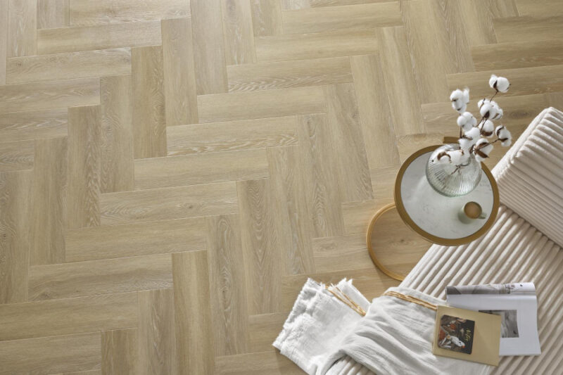 SPC Click Amaron Herringbone EIR – DEVENTER OAK – 5mm CAS 236 6